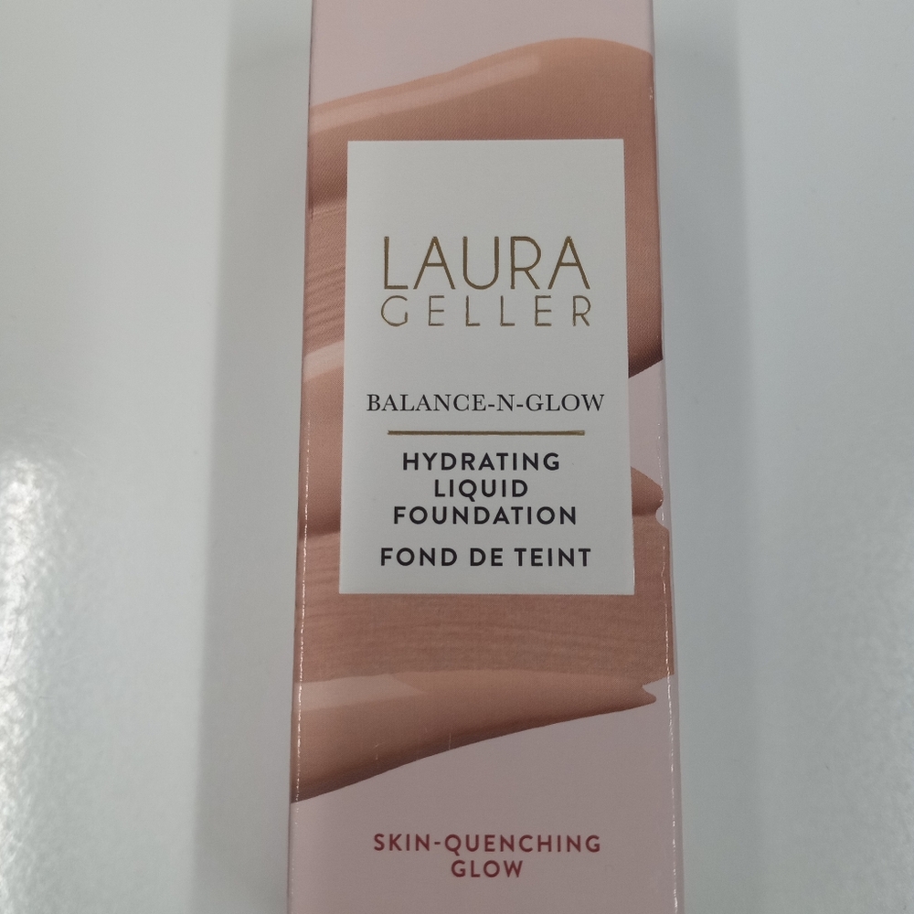 Laura Geller Balance-N-Glow Hydrating Liquid Foundation - Medium